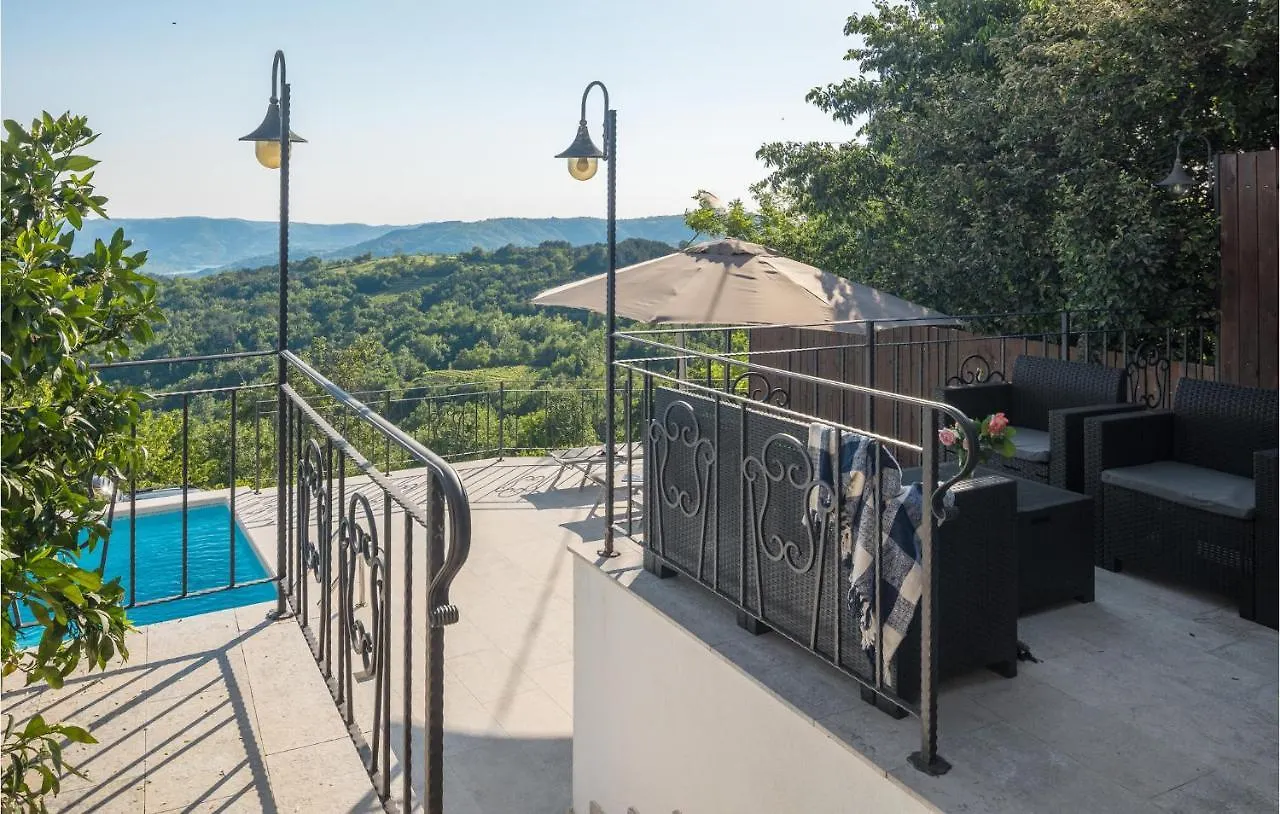 Nice Home In Buzet With Sauna Croacia